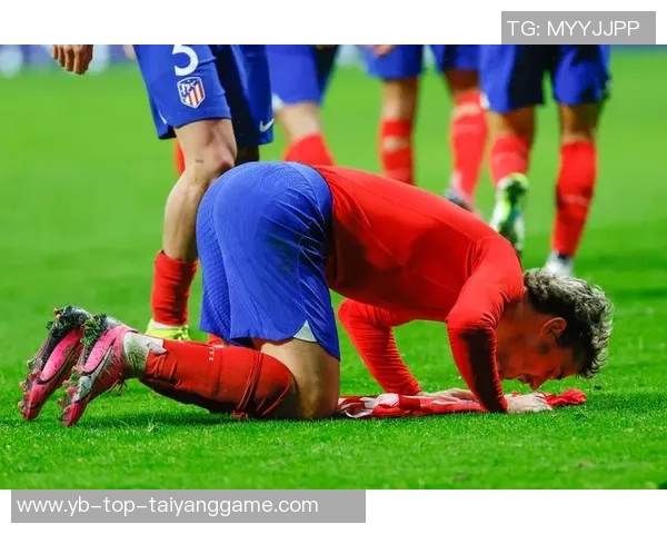 莫拉塔主动犯规染黄示意换人两次错失良机引发争议